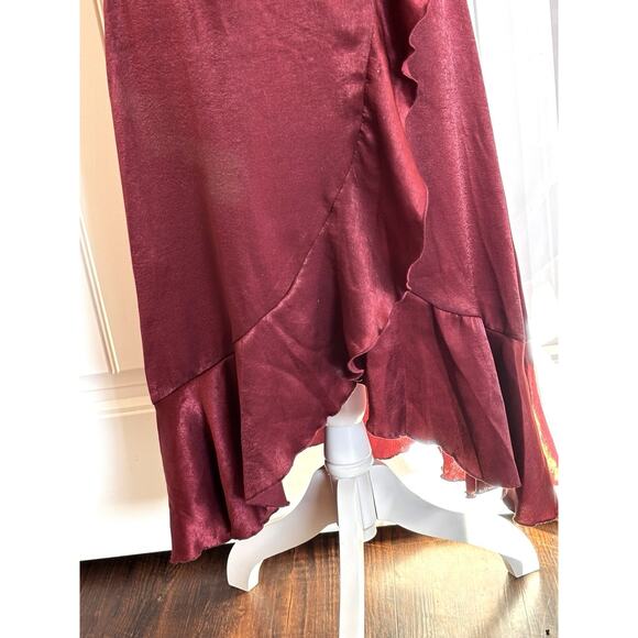 Lulu’s Faux Wrap Dress Burgandy NWT Small Bridal Shower Baby Shower Garden Party - Picture 3 of 9